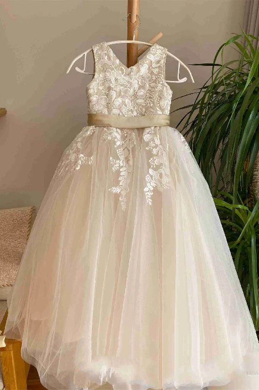 V-Neck Lace Appliques Tulle Flower Girl Dress with Sash